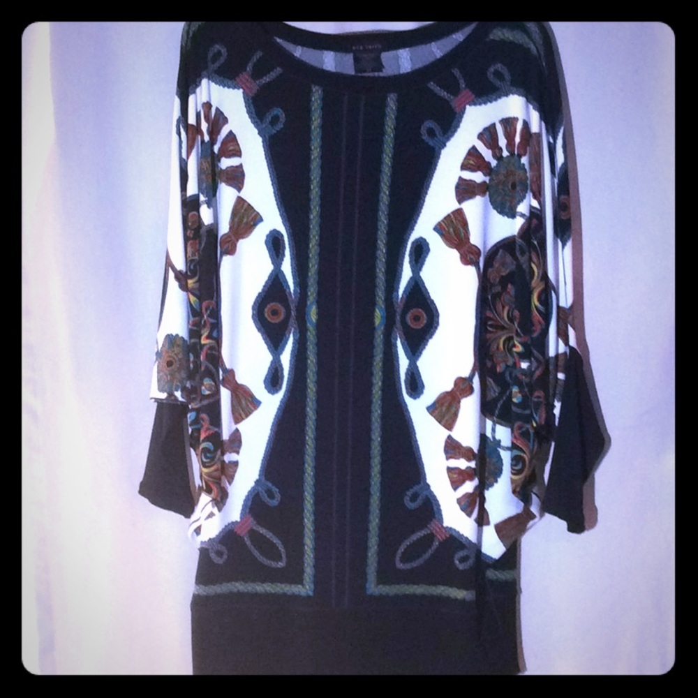 Eva Varro top